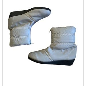 Panda brand grey nylon snow boots women's women's Winter boots, size 9